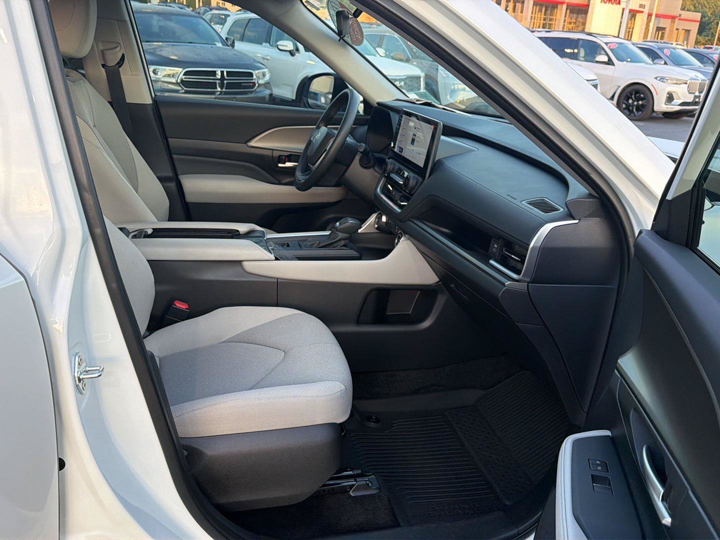 Certified 2025 Toyota Grand Highlander AWD Hybrid image 14