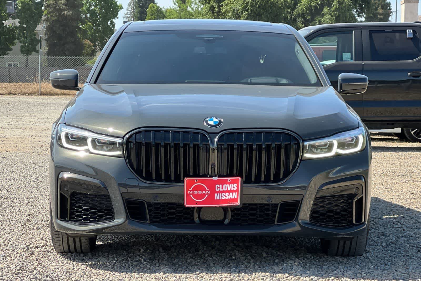 Used 2022 BMW 750i xDrive w/ Autobahn Package AWD/4WD image 11