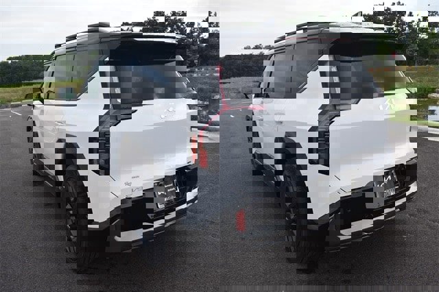 New 2026 Kia EV9 GT-Line image 5