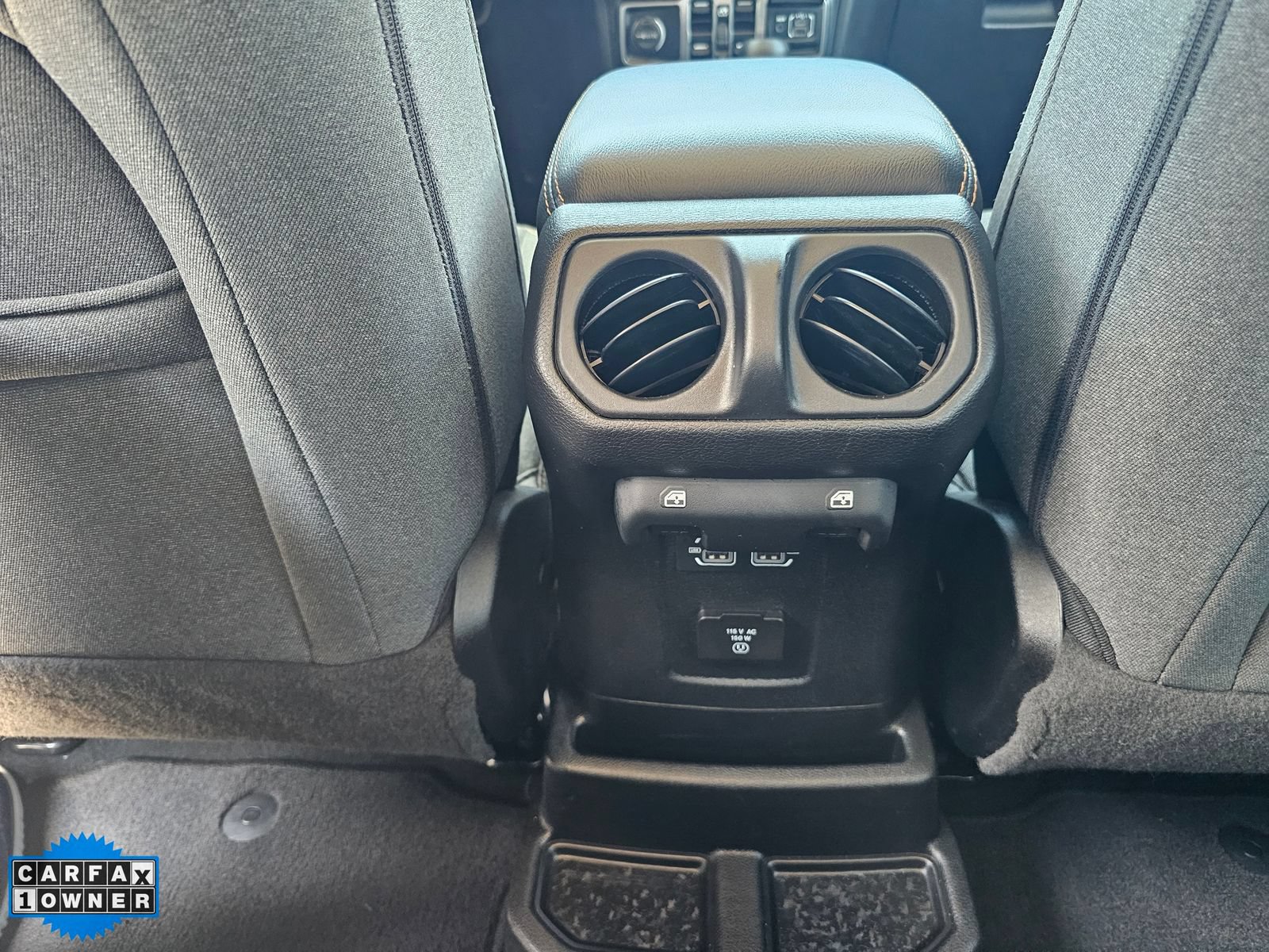 Used 2024 Jeep Wrangler Unlimited Sahara AWD/4WD image 33