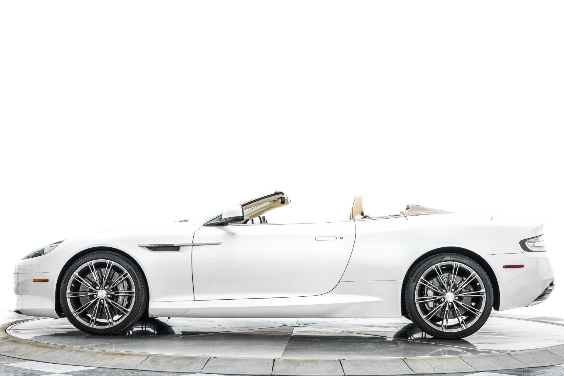Used 2014 Aston Martin DB9 Volante -Very Low Miles, Pearl image 6