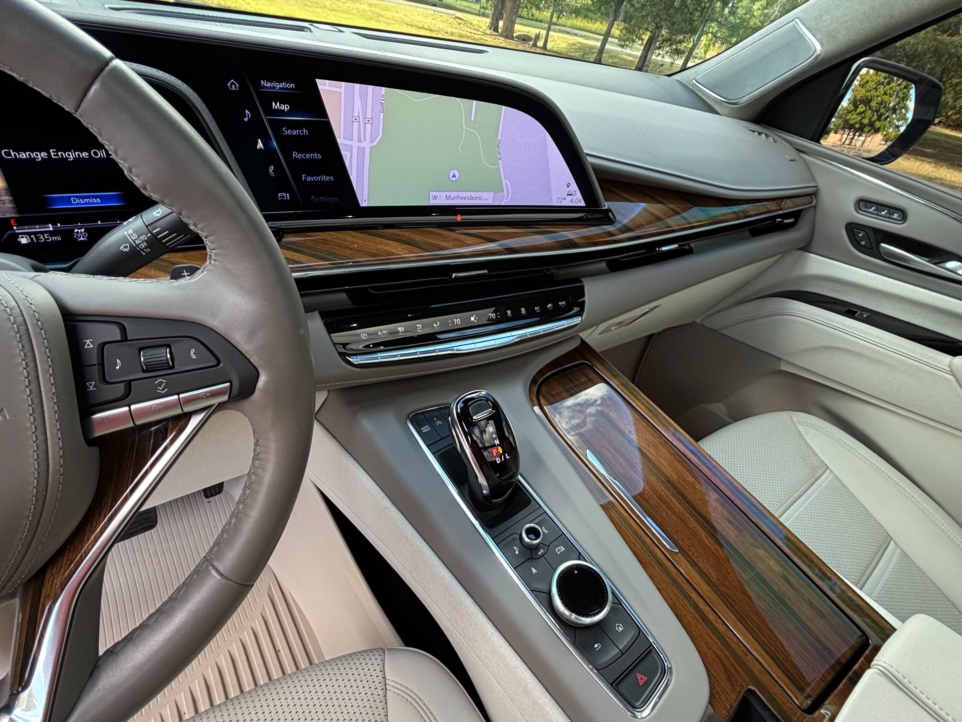 Used 2024 Cadillac Escalade Premium Luxury Platinum w/ LPO, Floor Liner Package AWD/4WD image 16