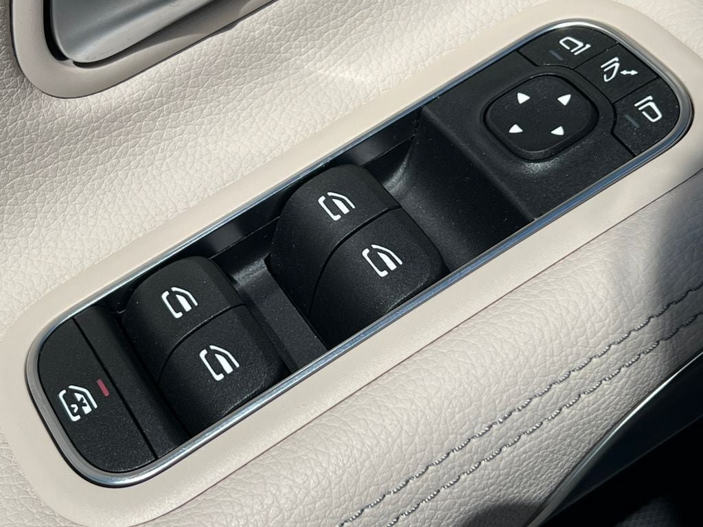 New 2025 Mercedes-Benz CLA 250 4MATIC image 14