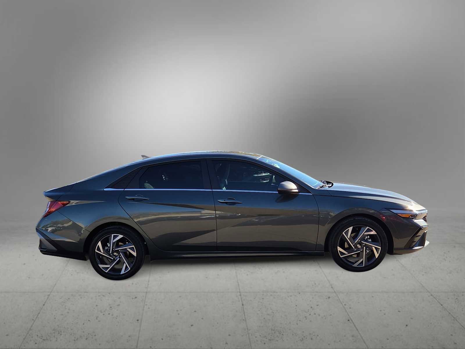 New 2026 Hyundai Elantra Limited image 9