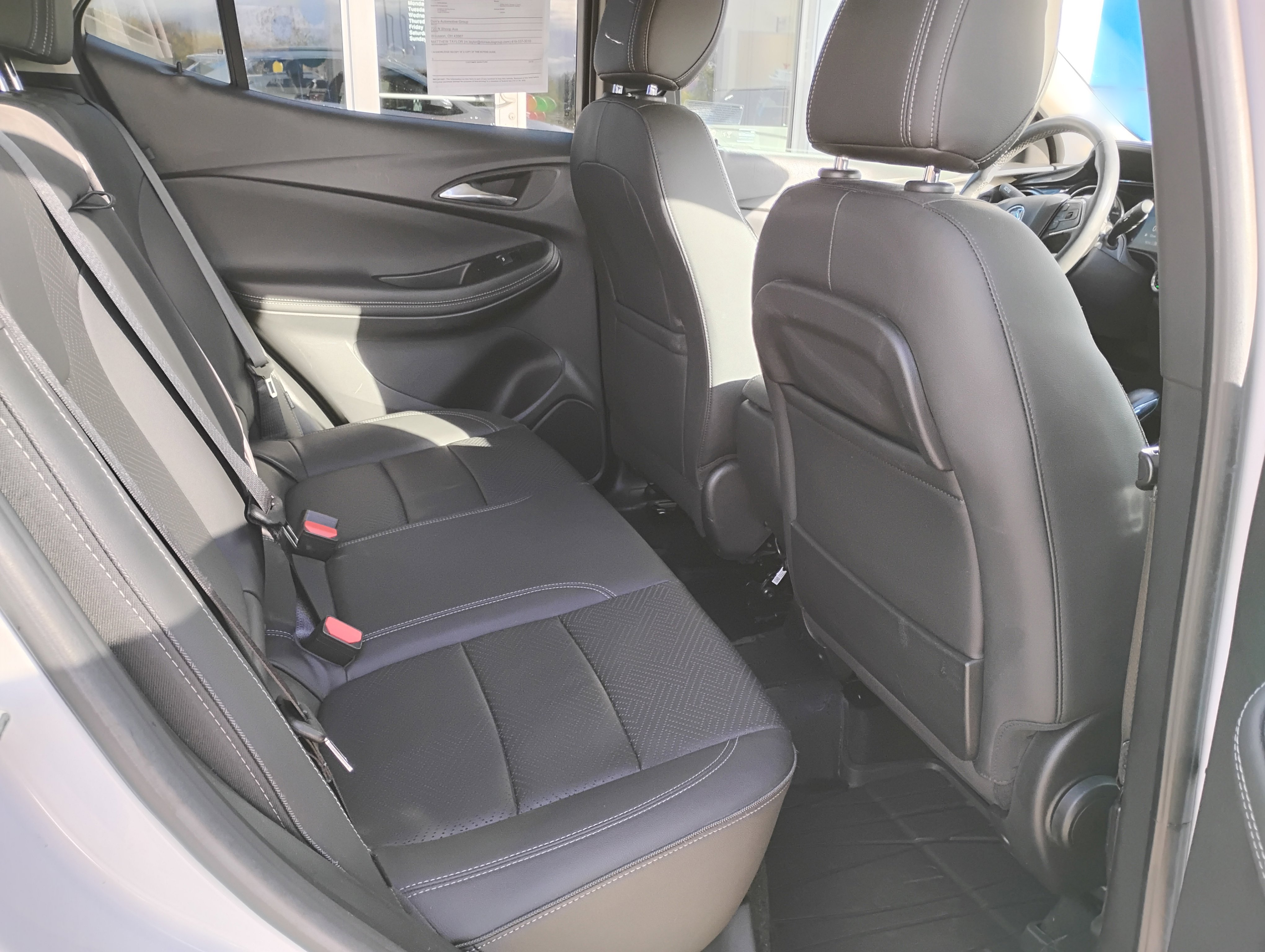 Used 2022 Buick Encore GX Essence w/ Experience Buick Package image 35