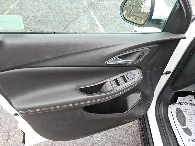 Used 2024 Buick Encore GX Sport Touring image 21