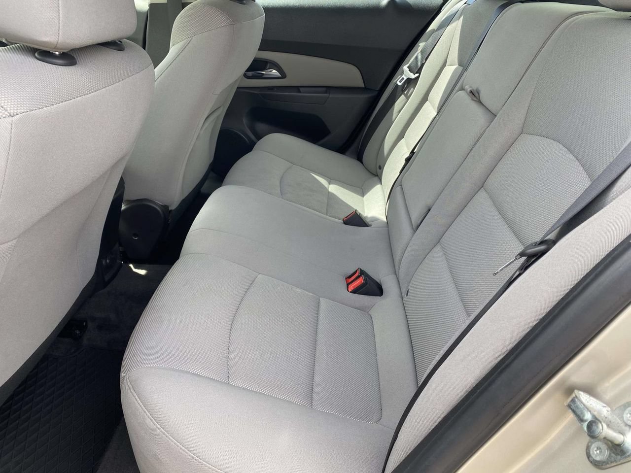 Used 2015 Chevrolet Cruze LT FWD image 10
