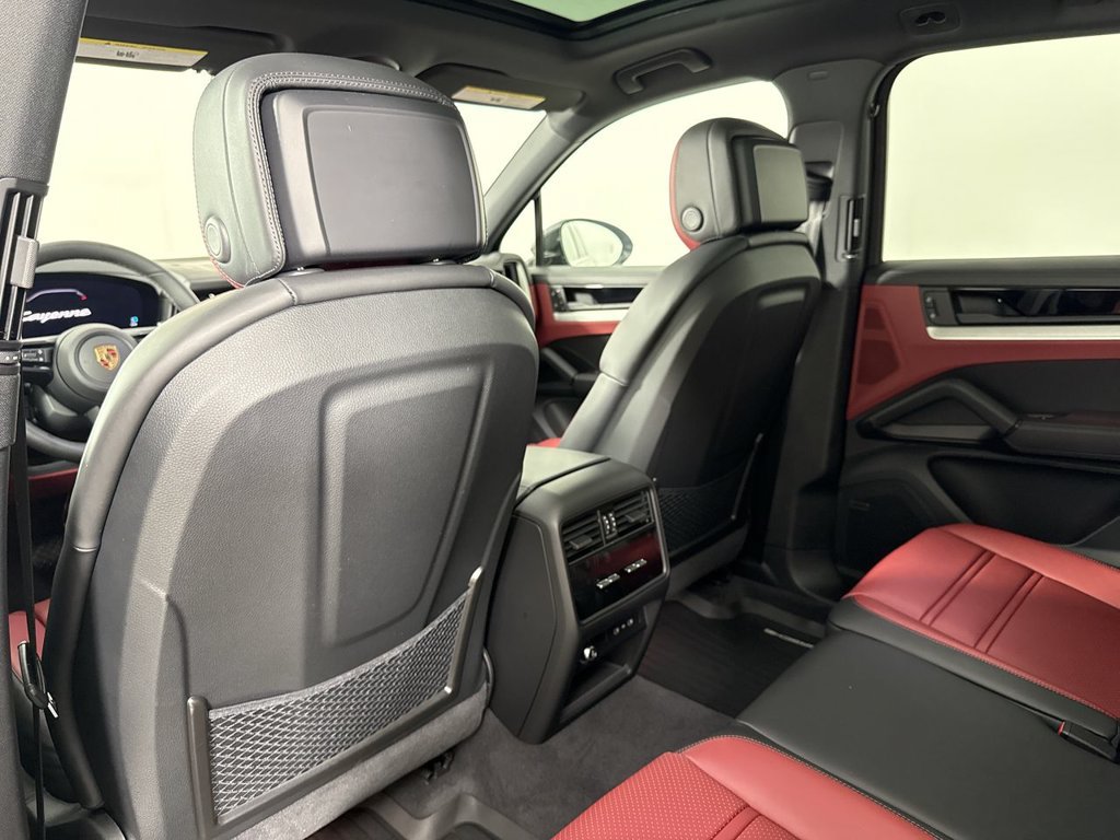New 2026 Porsche Cayenne AWD/4WD image 25