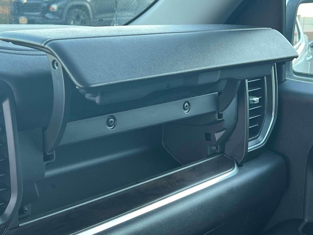 Used 2023 GMC Sierra 1500 SLT w/ SLT Convenience Package AWD/4WD image 28