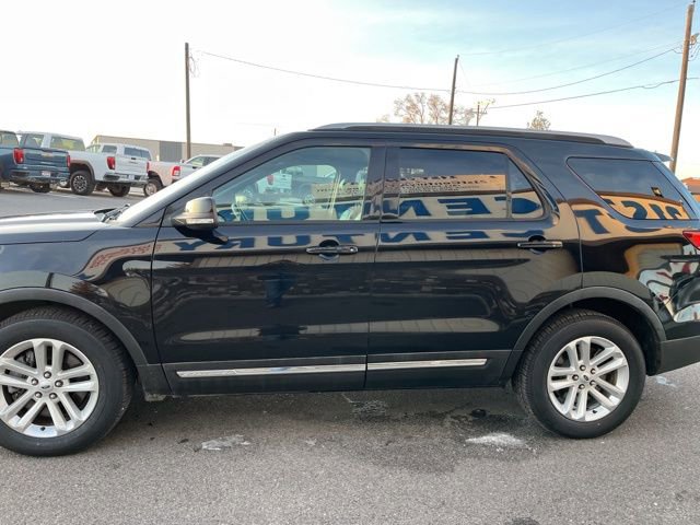 Used 2016 Ford Explorer XLT w/ Equipment Group 202A FWD image 9