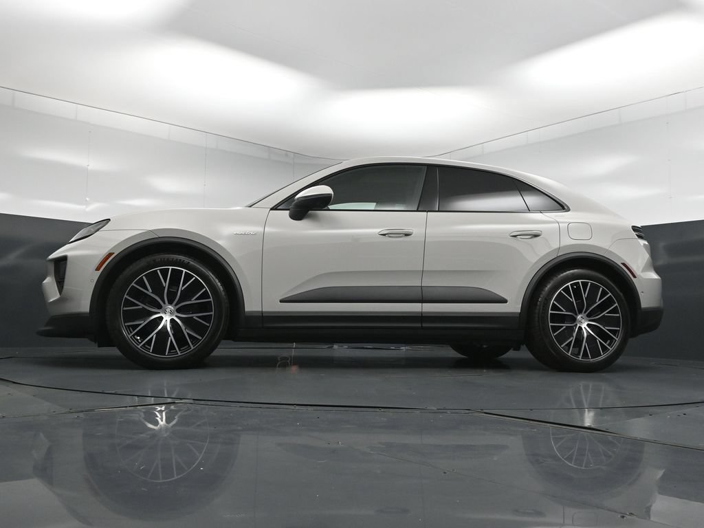 New 2026 Porsche Macan 4 Electric AWD/4WD image 29