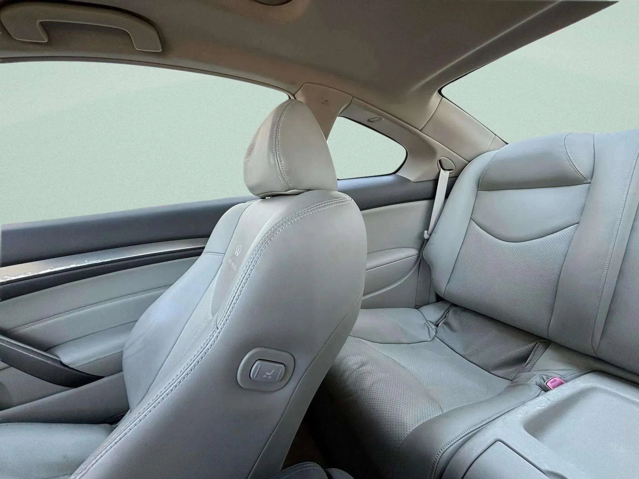 Used 2012 INFINITI G37 x Coupe w/ Premium Pkg image 17