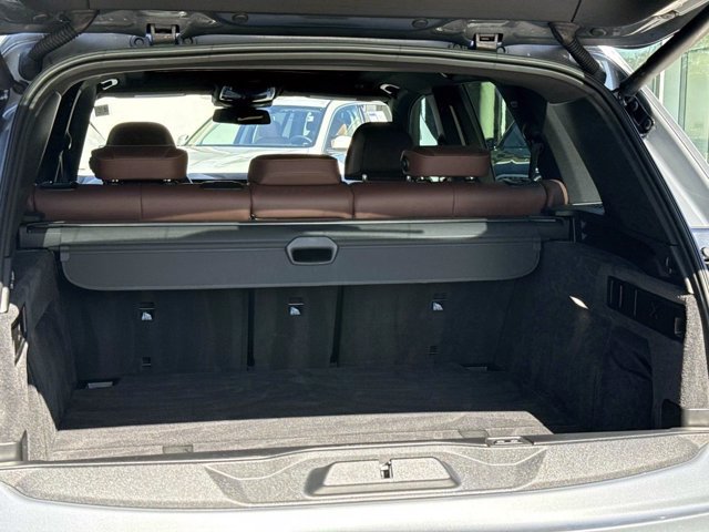 Certified 2025 BMW X5 xDrive50e w/ Climate Comfort Package AWD/4WD image 11