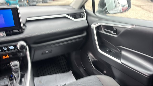 Used 2023 Toyota RAV4 LE image 7