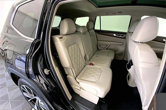 Used 2025 Volkswagen Atlas SEL Premium R-Line image 27
