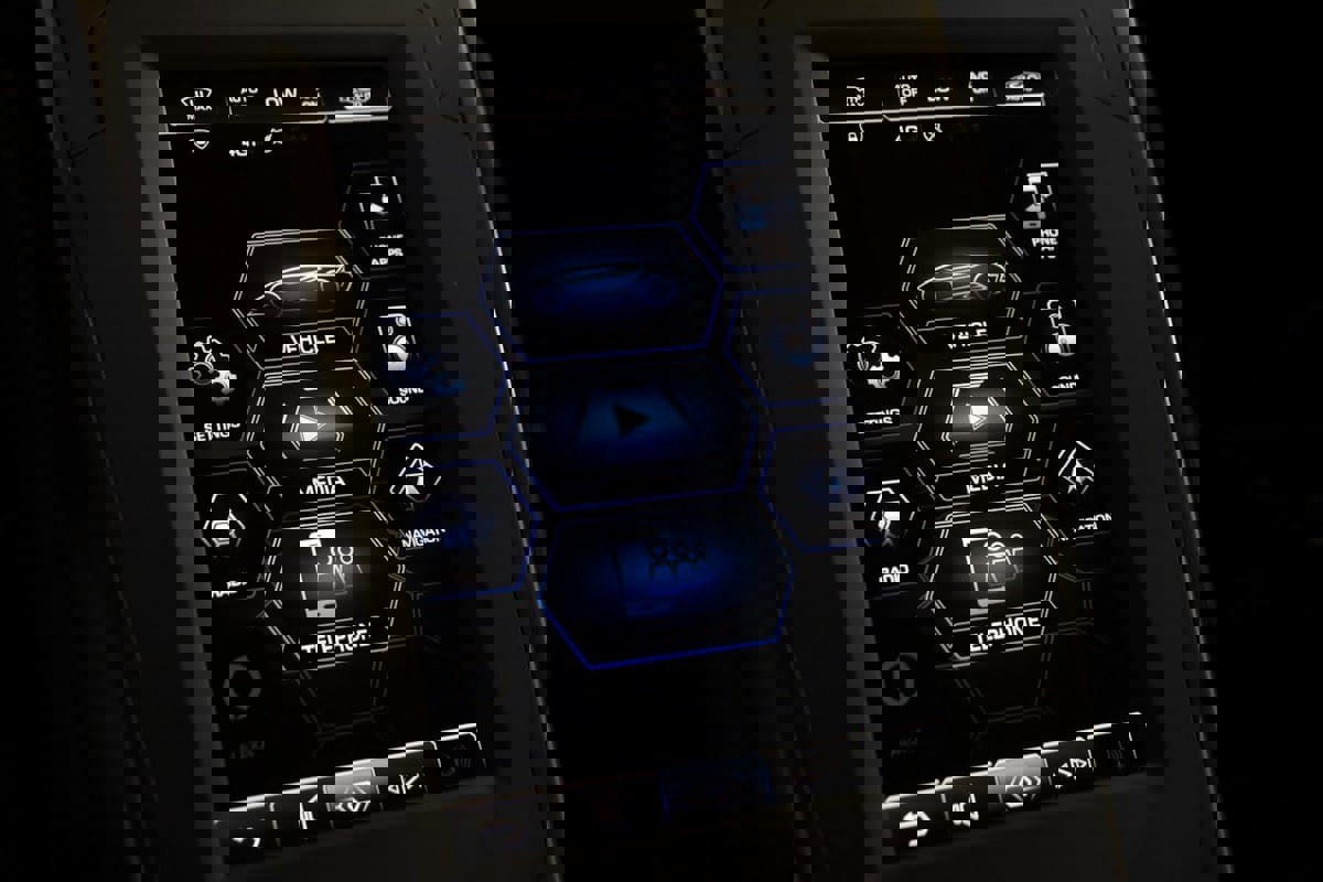 Used 2022 Lamborghini Huracan EVO image 45