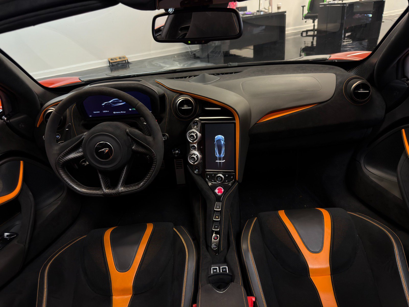 Used 2021 McLaren 720S Performance RWD image 26