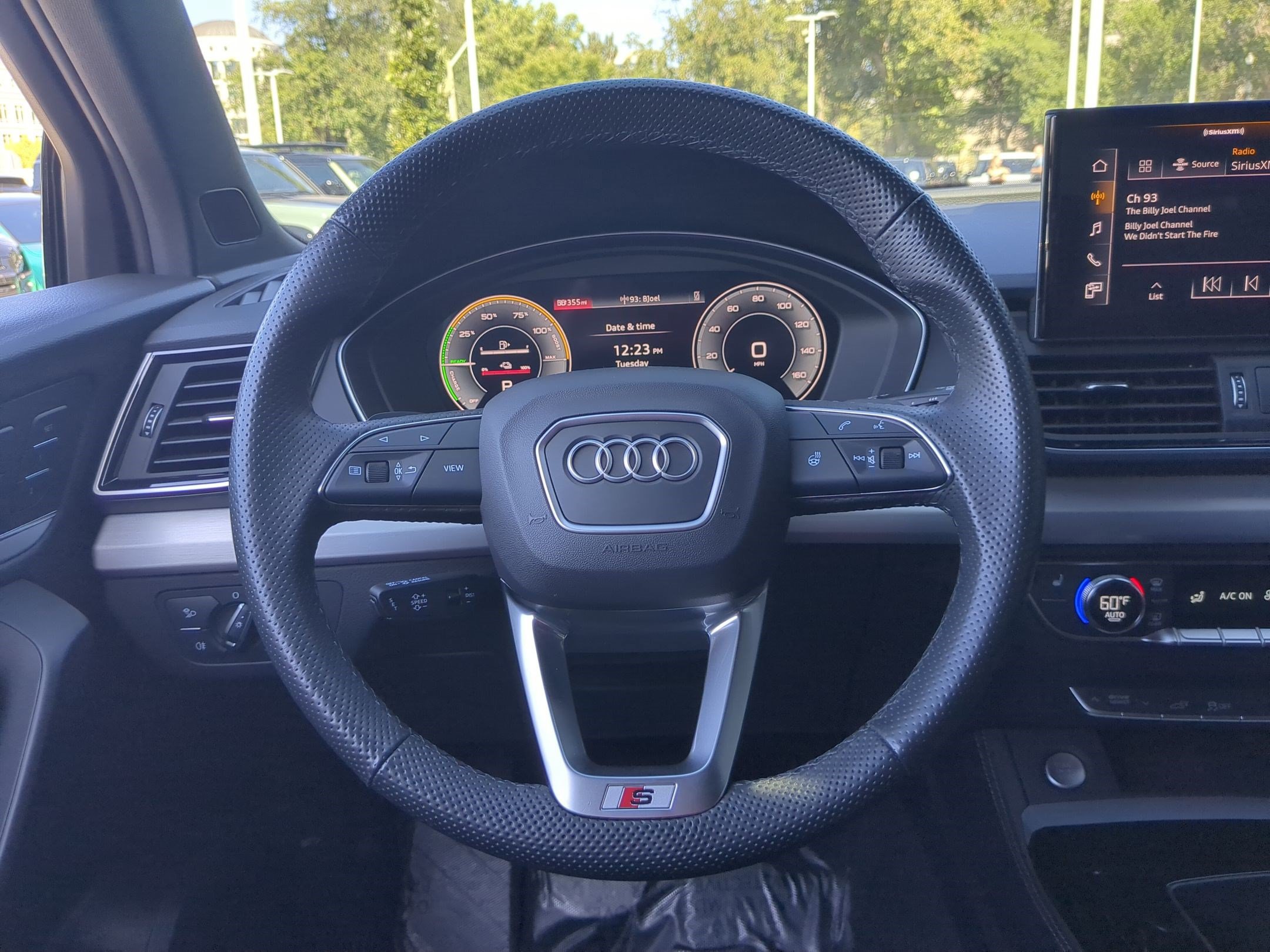 Used 2024 Audi Q5 e Premium Plus w/ Premium Plus Package AWD/4WD image 16