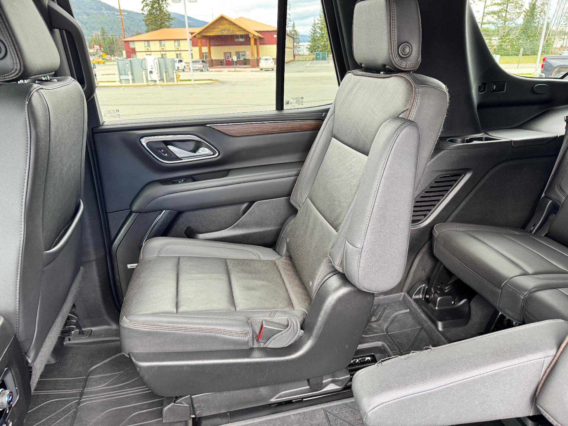 Used 2024 Chevrolet Tahoe High Country image 17