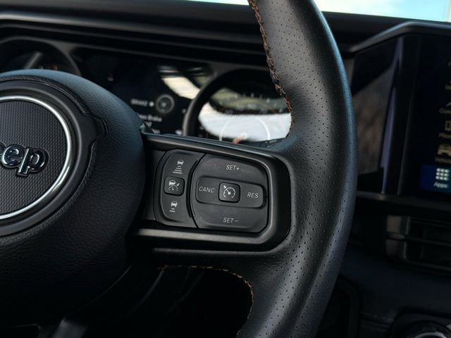 Used 2024 Jeep Gladiator Mojave w/ Convenience Group image 9