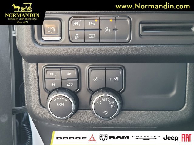 Used 2023 Chevrolet Tahoe RST w/ RST Performance Edition AWD/4WD image 13