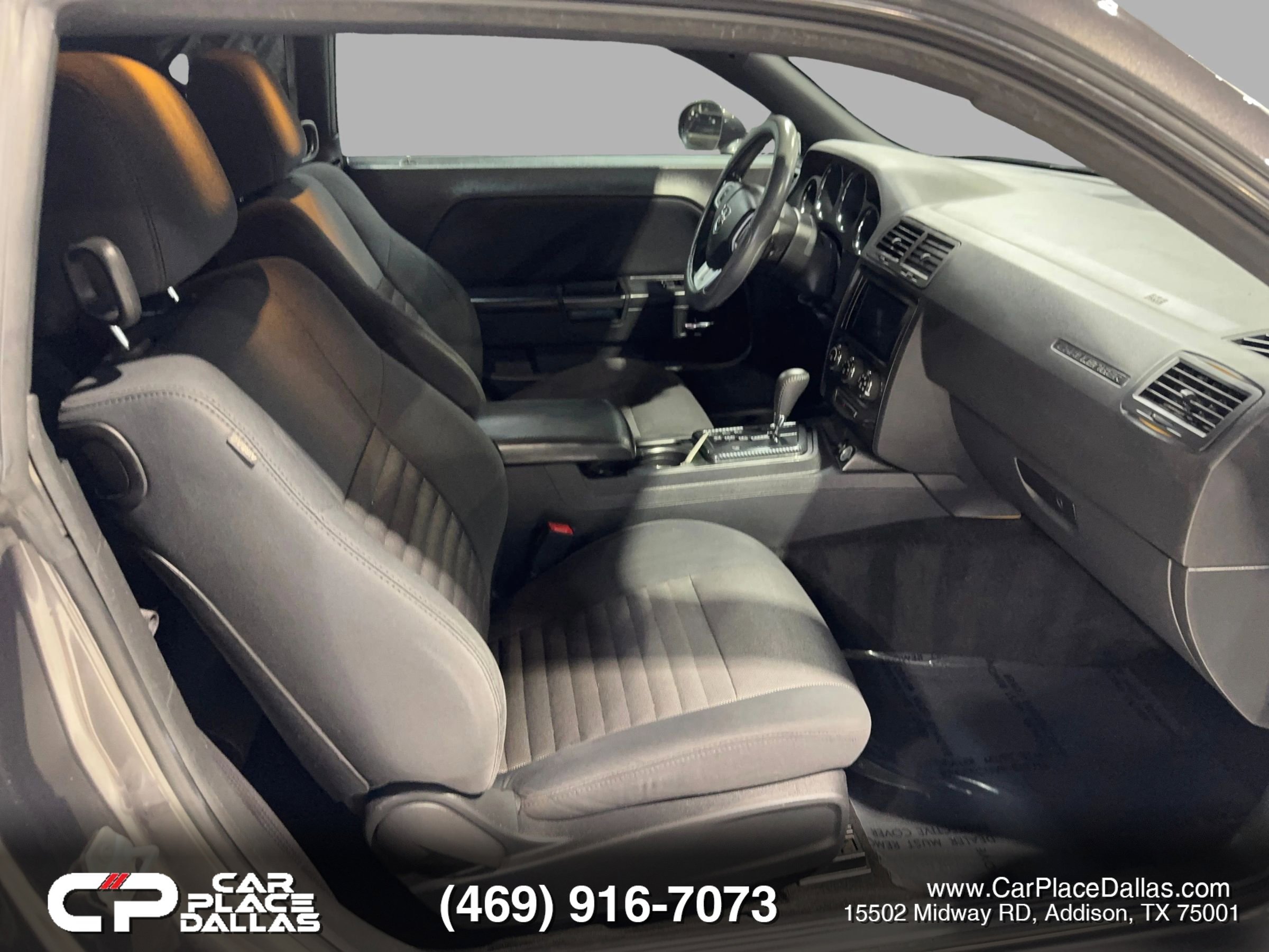 Used 2014 Dodge Challenger SXT RWD image 20