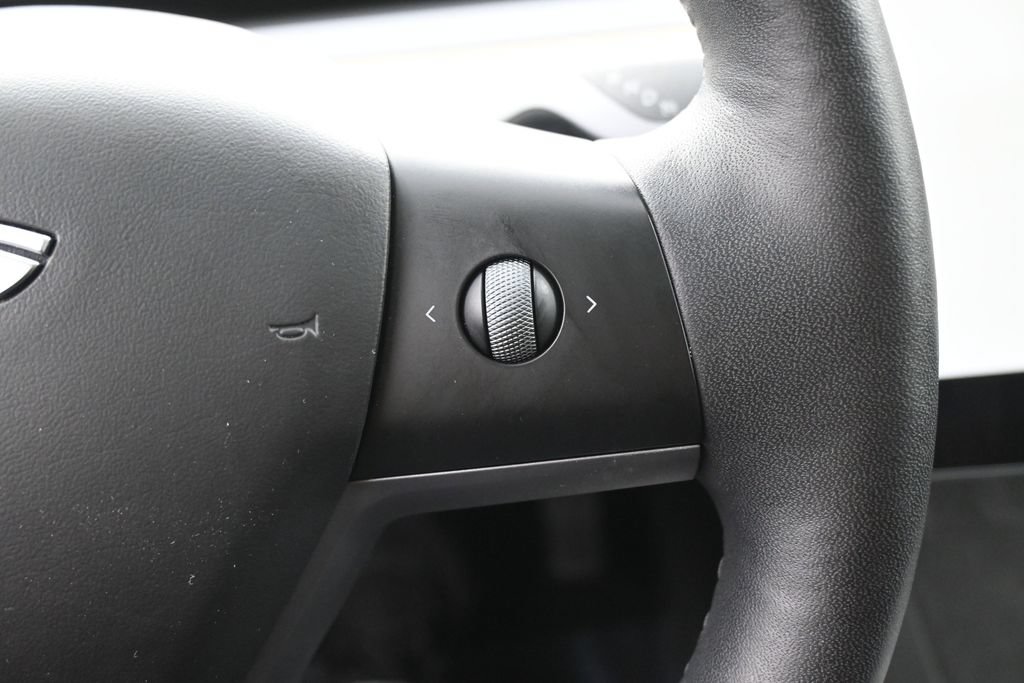 Used 2022 Tesla Model 3 Long Range AWD/4WD image 19