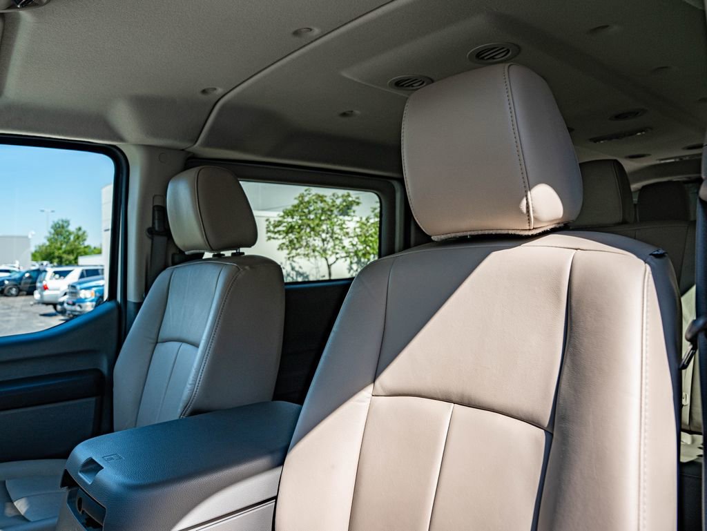 Used 2016 Nissan NV 3500 SL RWD image 31