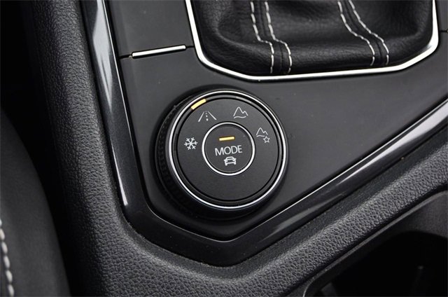 Certified 2022 Volkswagen Tiguan SE image 16