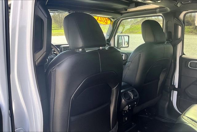 Used 2021 Jeep Wrangler Unlimited Sahara image 36