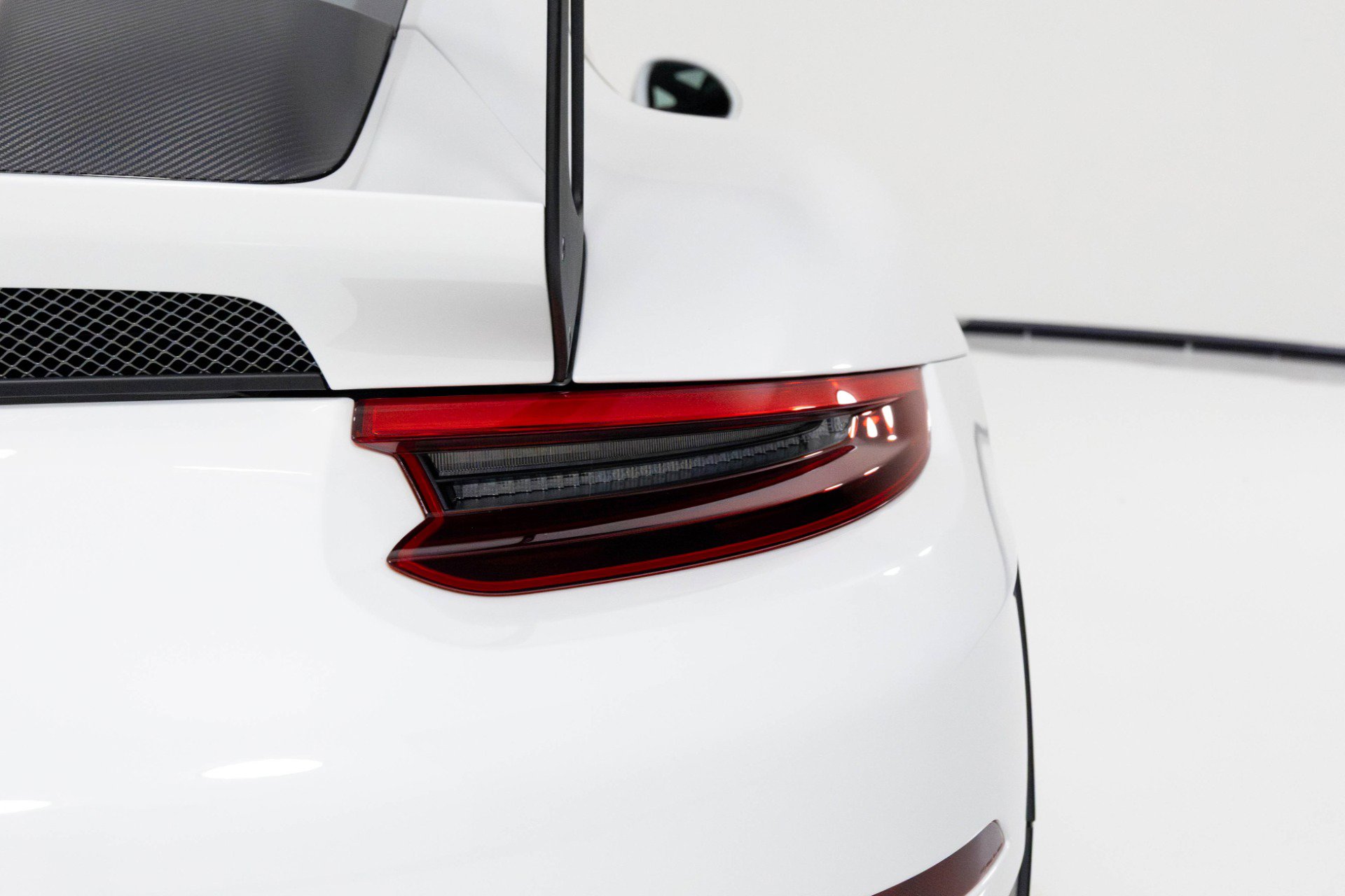 Used 2018 Porsche 911 GT2 RS image 74