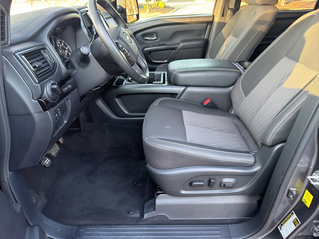 Certified 2024 Nissan Titan SV w/ SV Convenience Package image 15