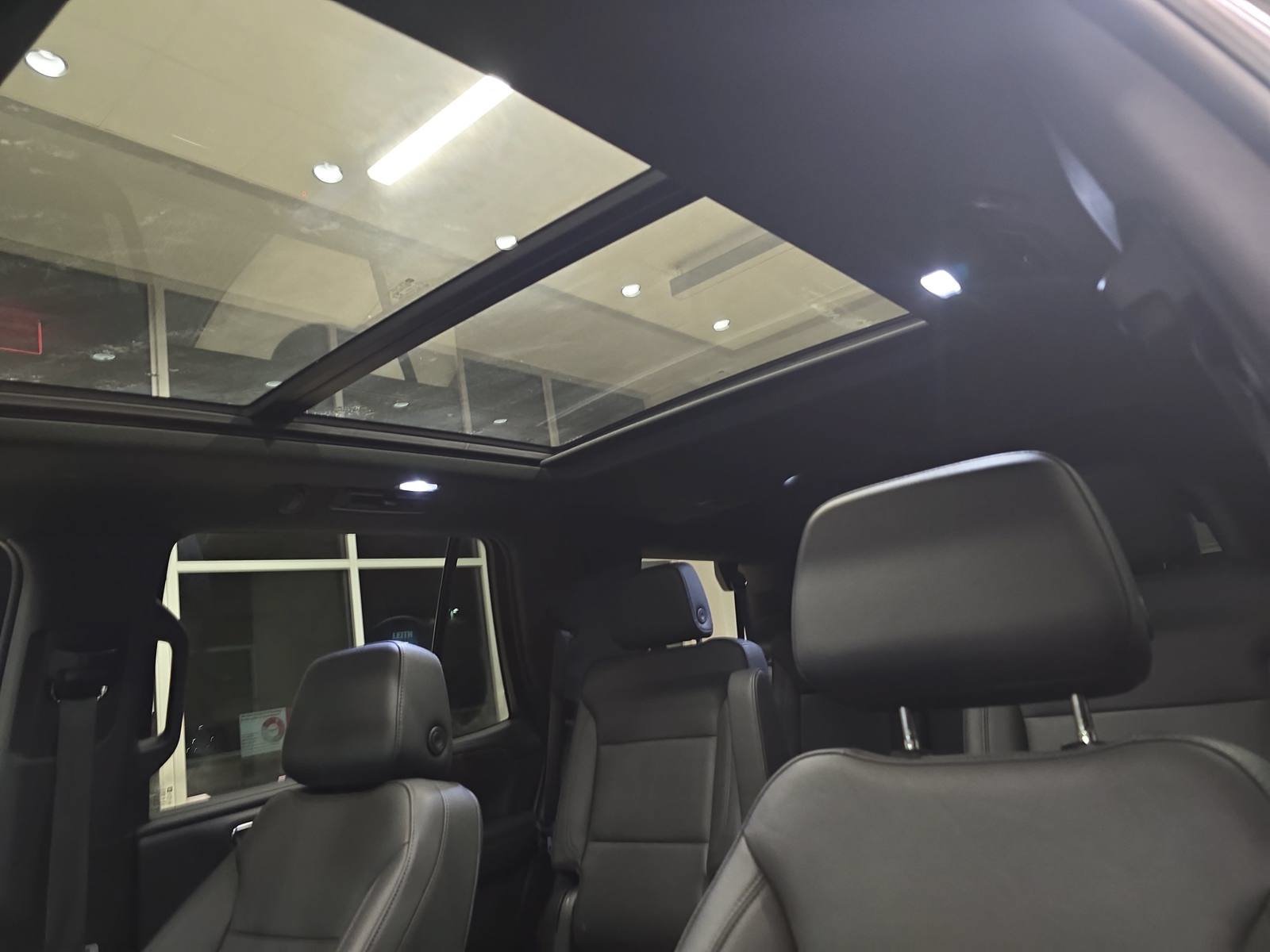 Used 2022 Chevrolet Tahoe LT w/ Luxury Package AWD/4WD image 31