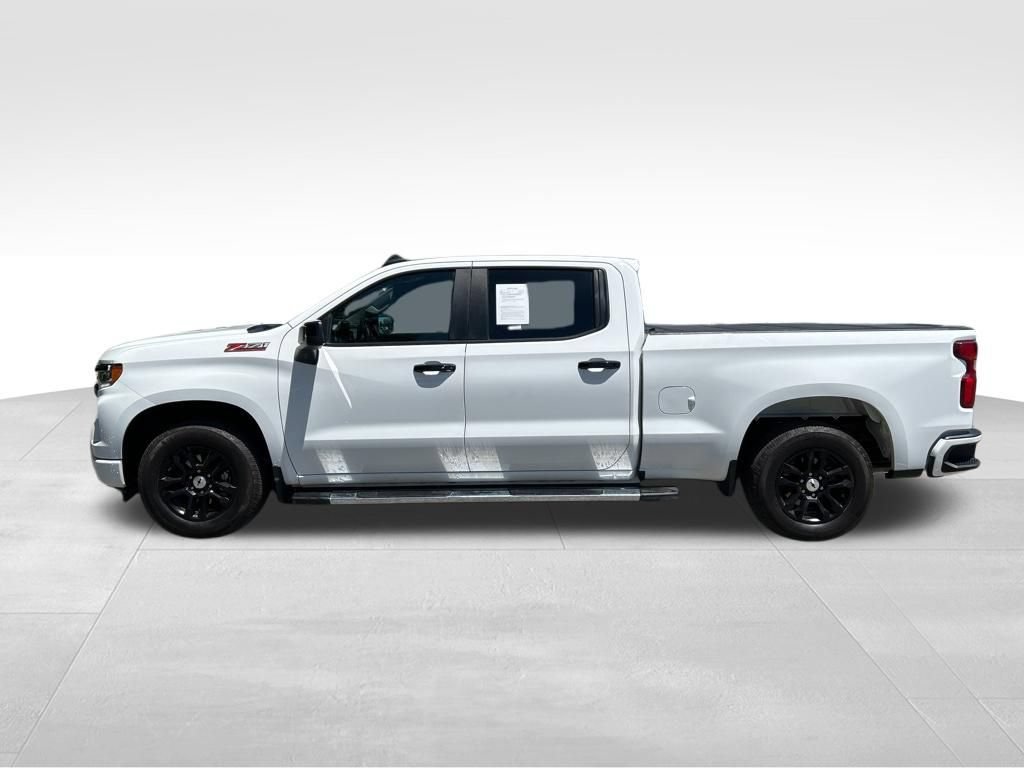 Used 2023 Chevrolet Silverado 1500 RST w/ Z71 Off-Road Package AWD/4WD image 2