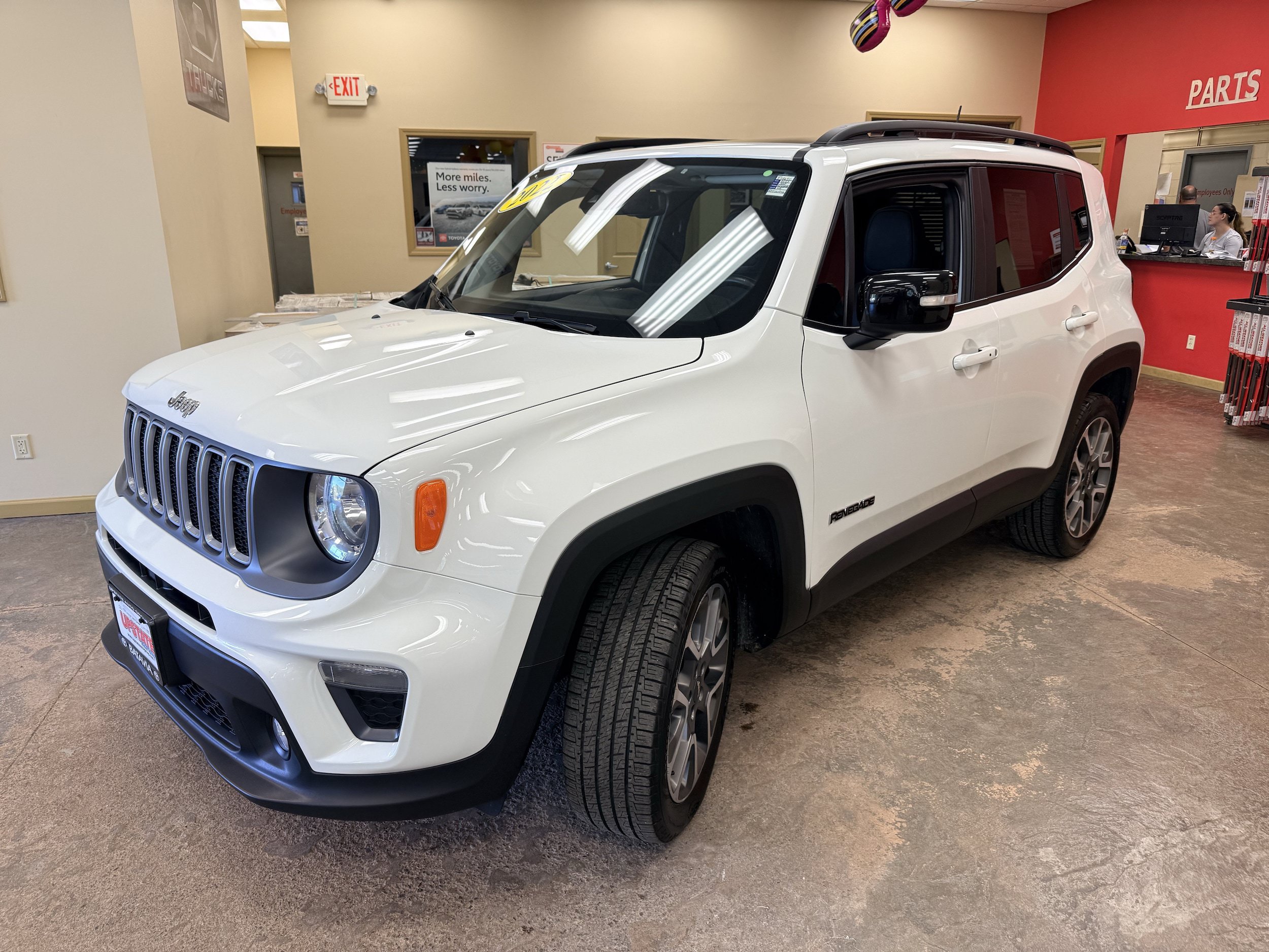 Used 2022 Jeep Renegade Limited w/ Sun, Sound & Wheels Group AWD/4WD image 3