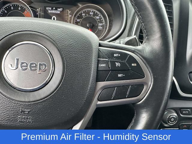 Used 2019 Jeep Cherokee Latitude Plus w/ Comfort/Convenience Group AWD/4WD image 11