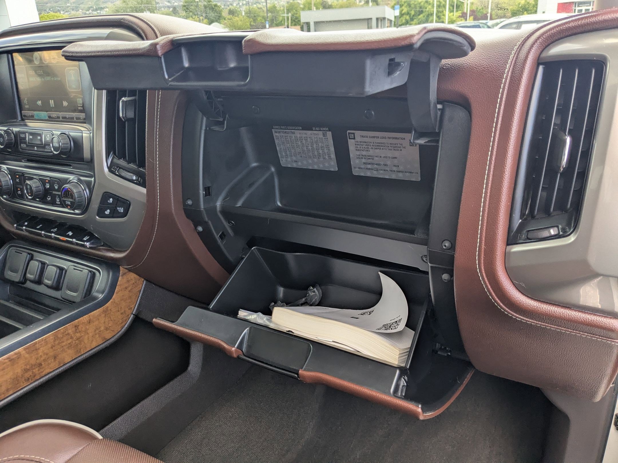 Used 2014 Chevrolet Silverado 1500 High Country AWD/4WD image 31