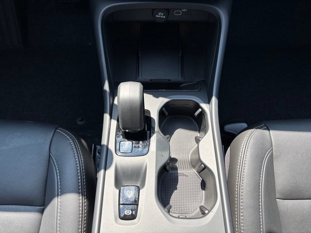 New 2026 Volvo XC40 B5 Core w/ Protection Package Premier AWD/4WD image 13