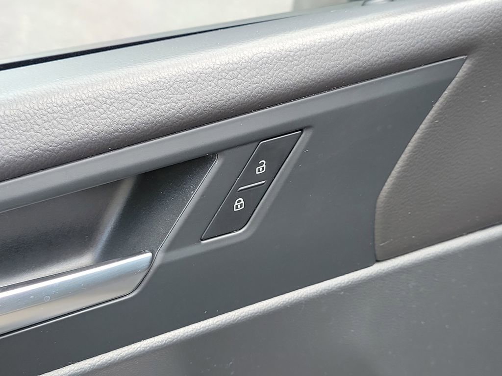 Used 2023 Volkswagen Jetta Sport image 16