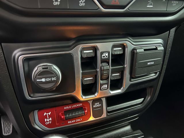 Used 2022 Jeep Gladiator Mojave w/ Cold Weather Group AWD/4WD image 22