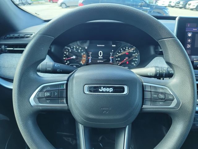 Used 2023 Jeep Compass Sport image 23