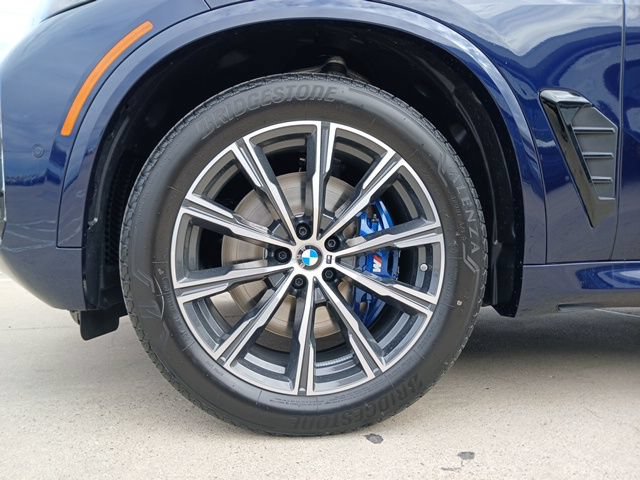 New 2026 BMW X5 xDrive40i w/ M Sport Package AWD/4WD image 5