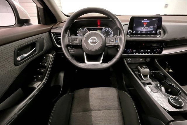 Used 2021 Nissan Rogue SV AWD/4WD image 6