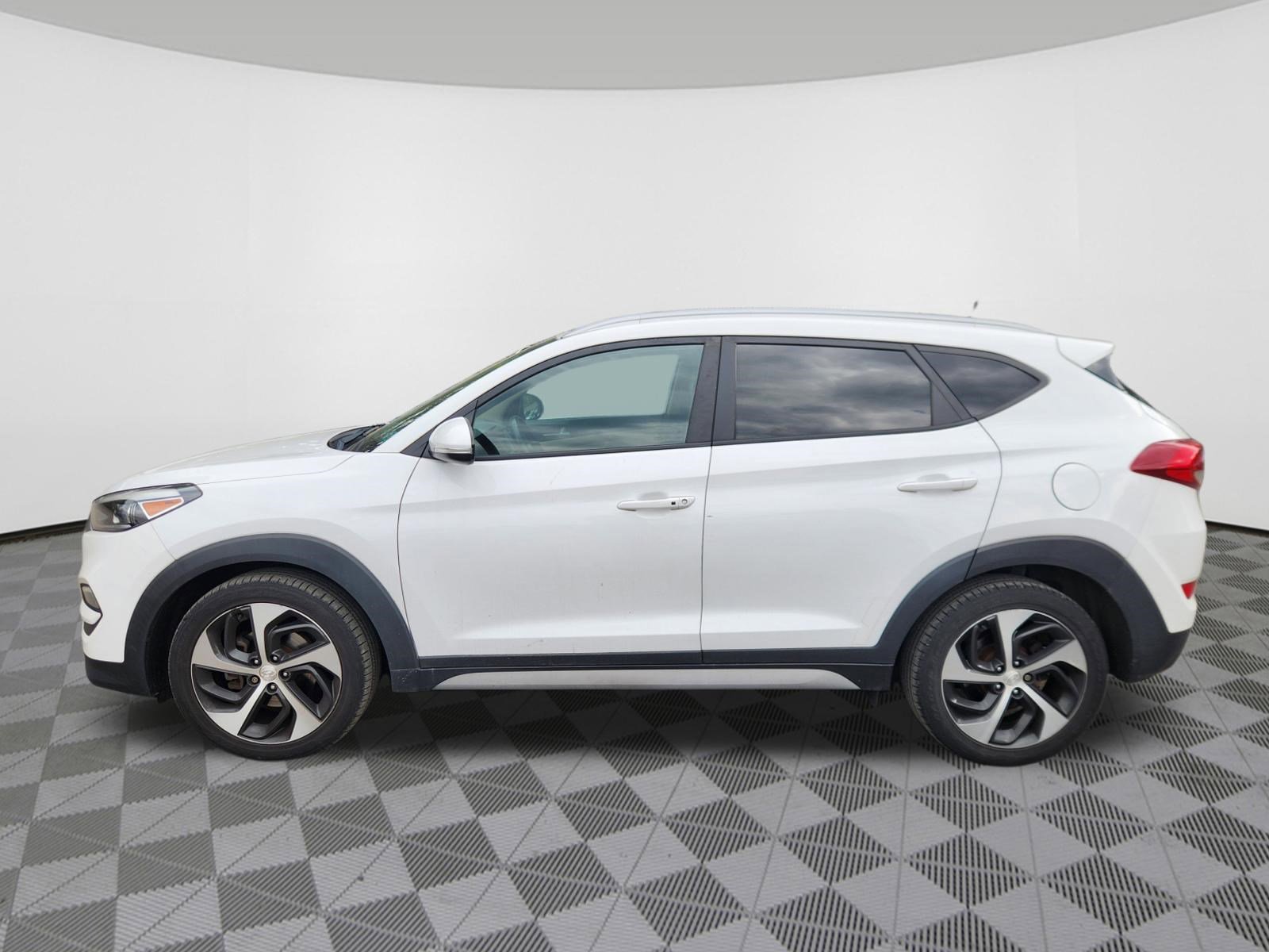 Used 2017 Hyundai Tucson Sport AWD/4WD image 5