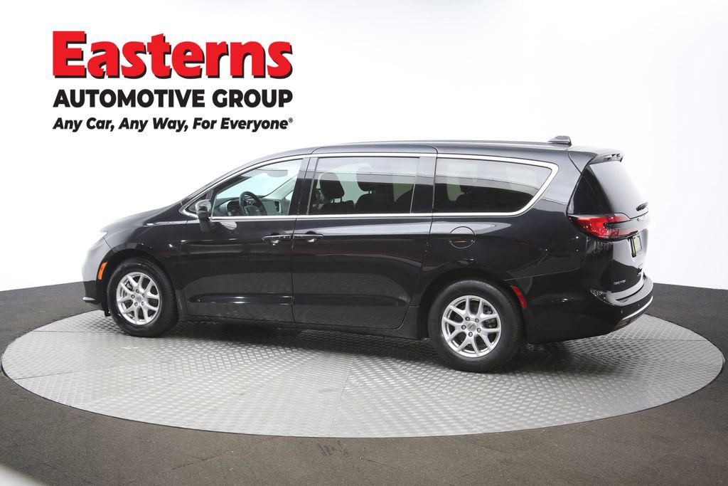 Used 2023 Chrysler Pacifica Touring-L FWD image 61