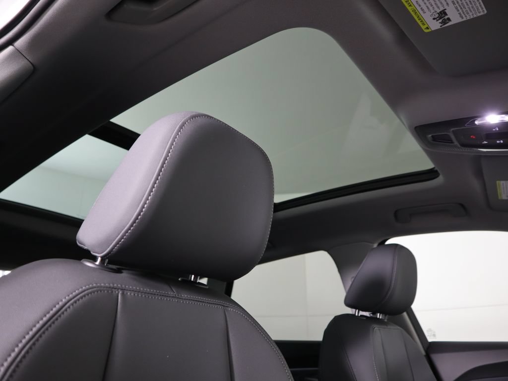 Used 2025 Audi Q5 Premium w/ Convenience Package AWD/4WD image 20