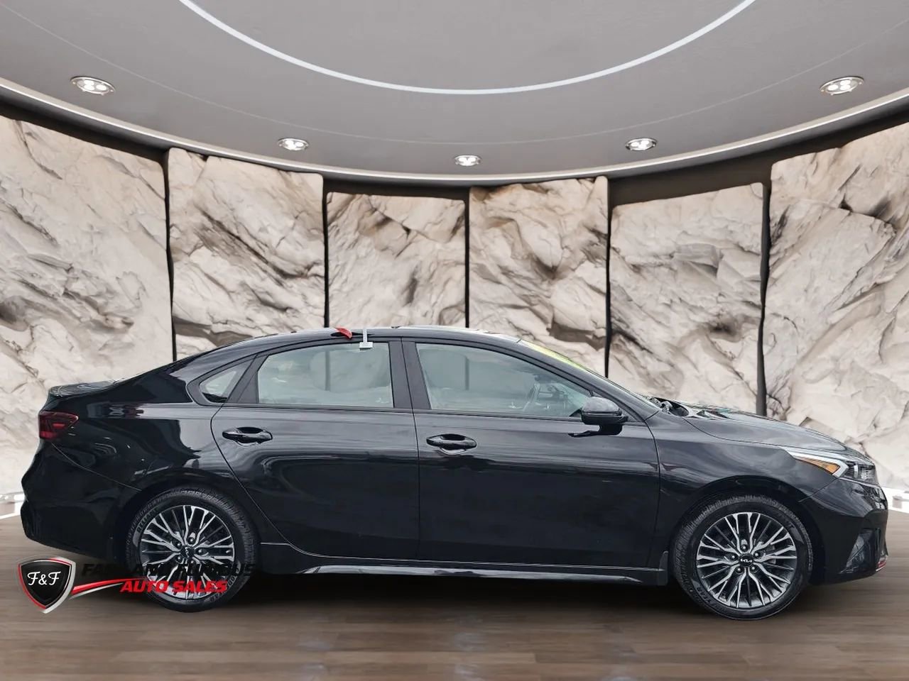 Used 2023 Kia Forte GT-Line w/ GT-Line Premium Package image 5