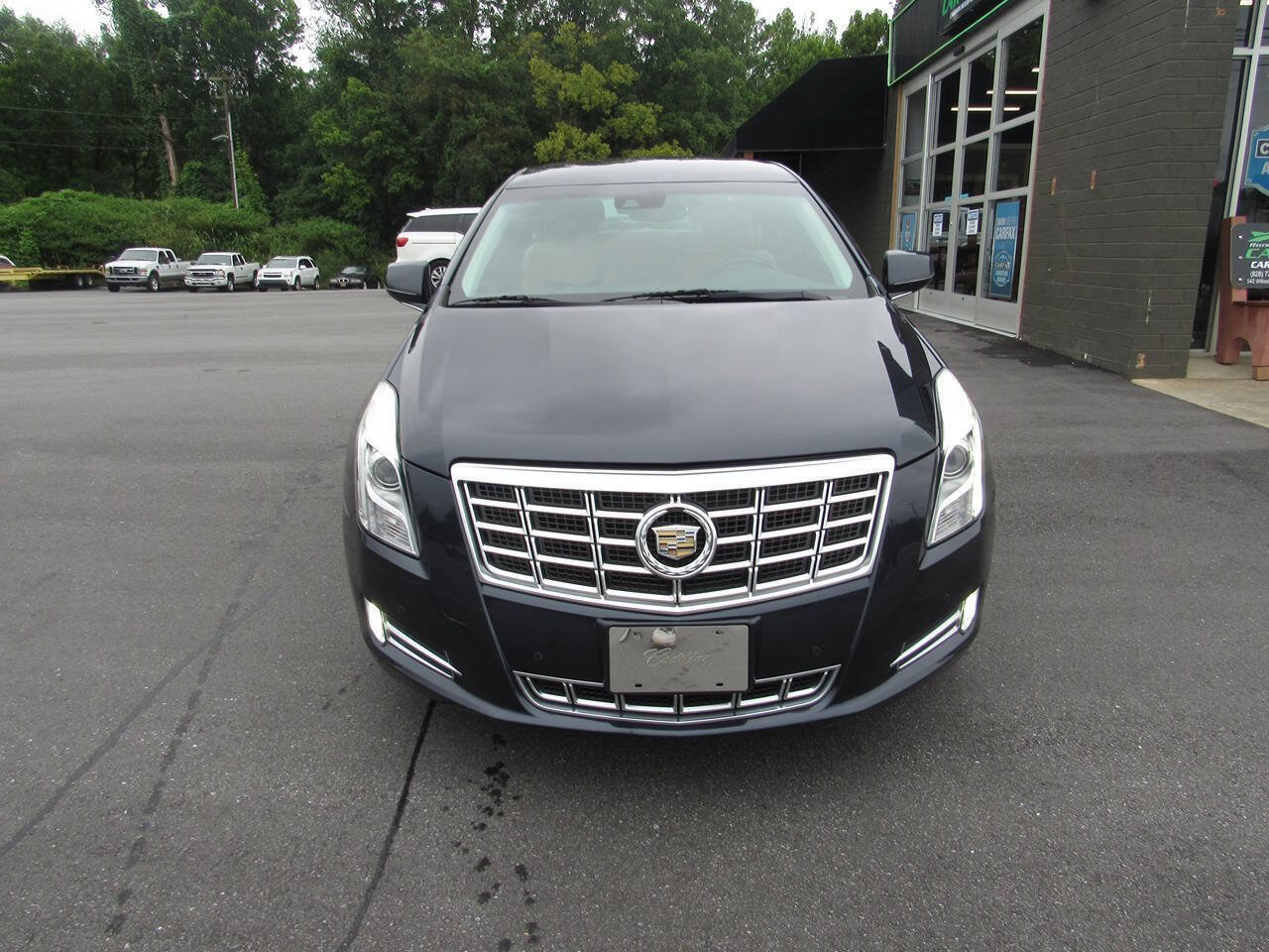 Used 2013 Cadillac XTS Luxury w/ Driver Awareness Package FWD image 9
