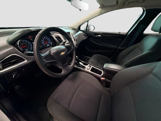 Used 2017 Chevrolet Cruze LS FWD image 21