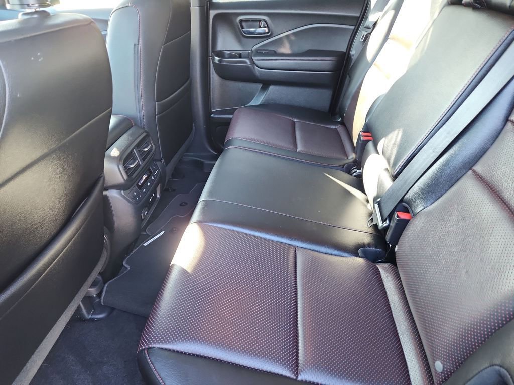 Used 2024 Honda Ridgeline Black Edition image 5